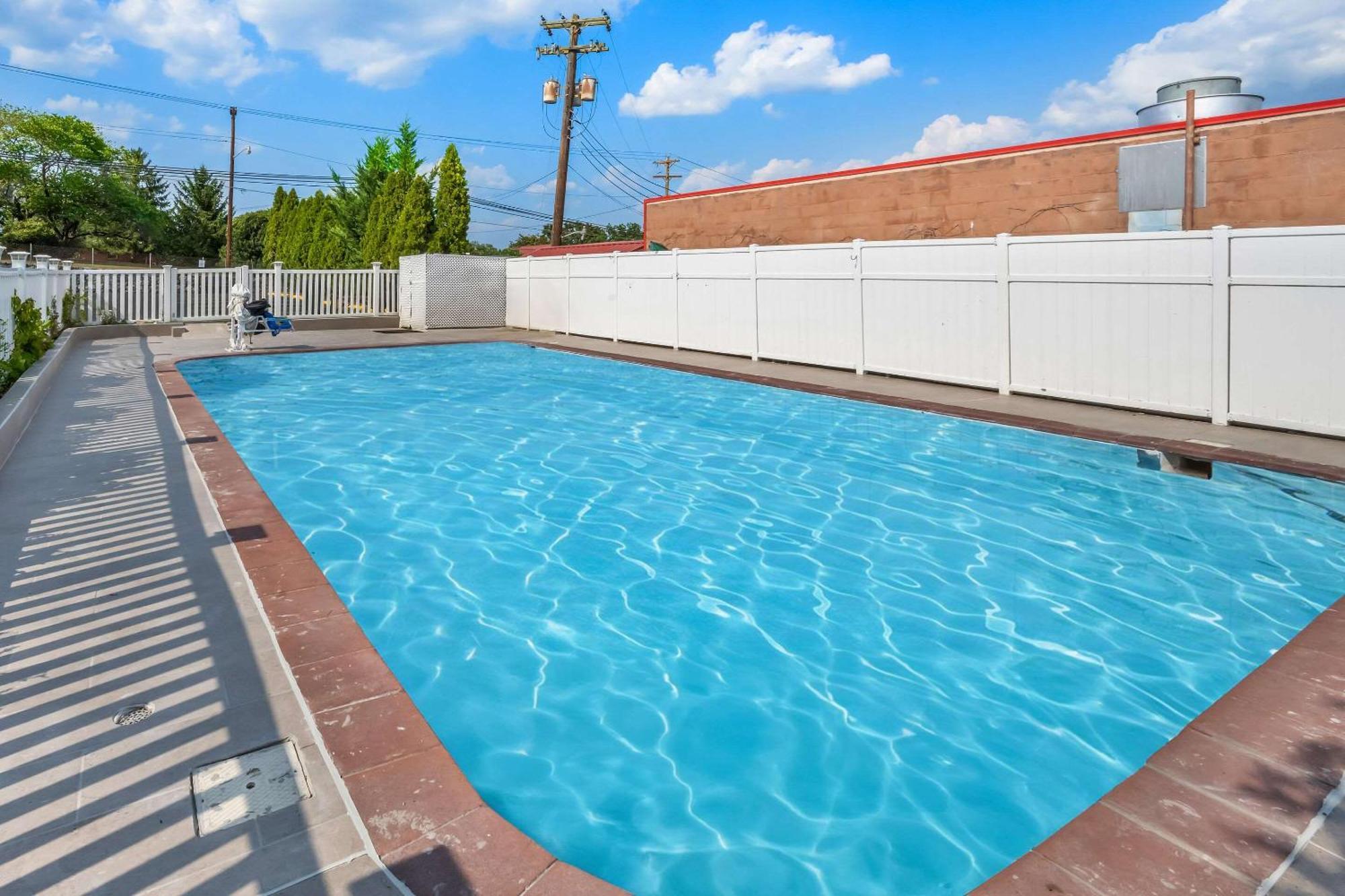 Quality Inn Лурей Экстерьер фото