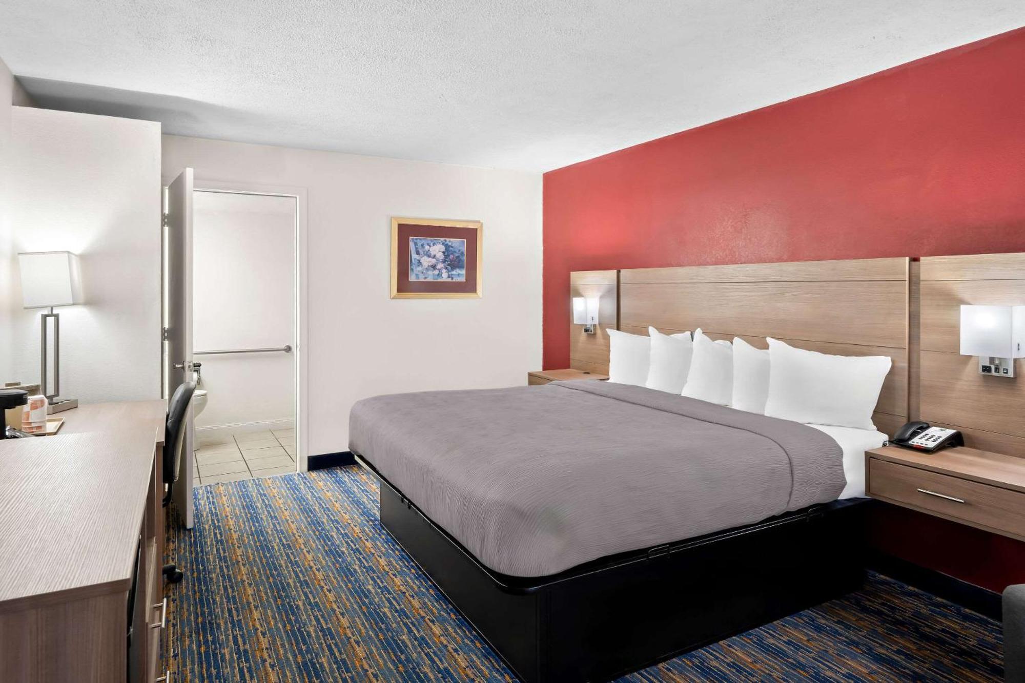 Quality Inn Лурей Экстерьер фото
