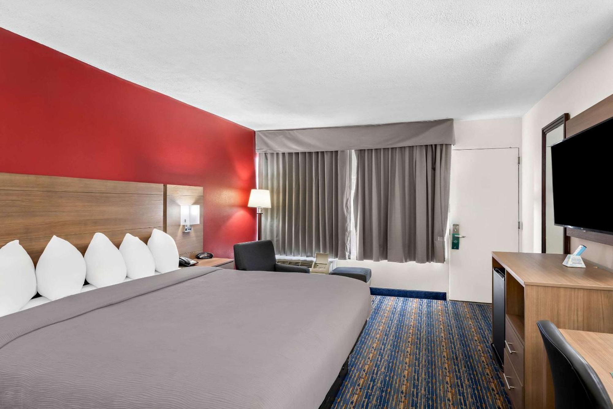 Quality Inn Лурей Экстерьер фото