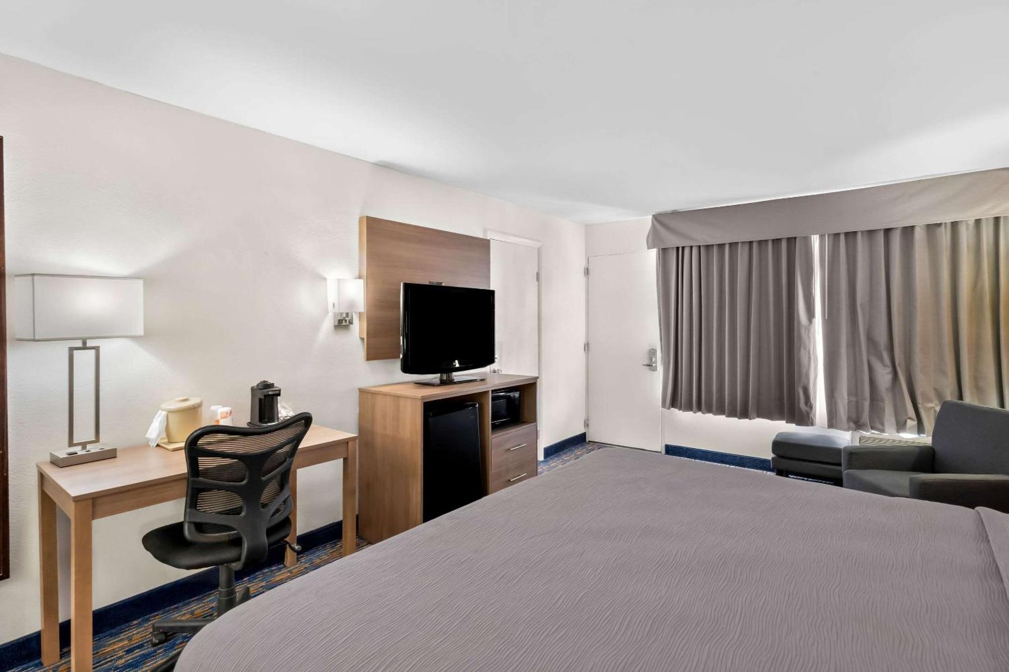 Quality Inn Лурей Экстерьер фото